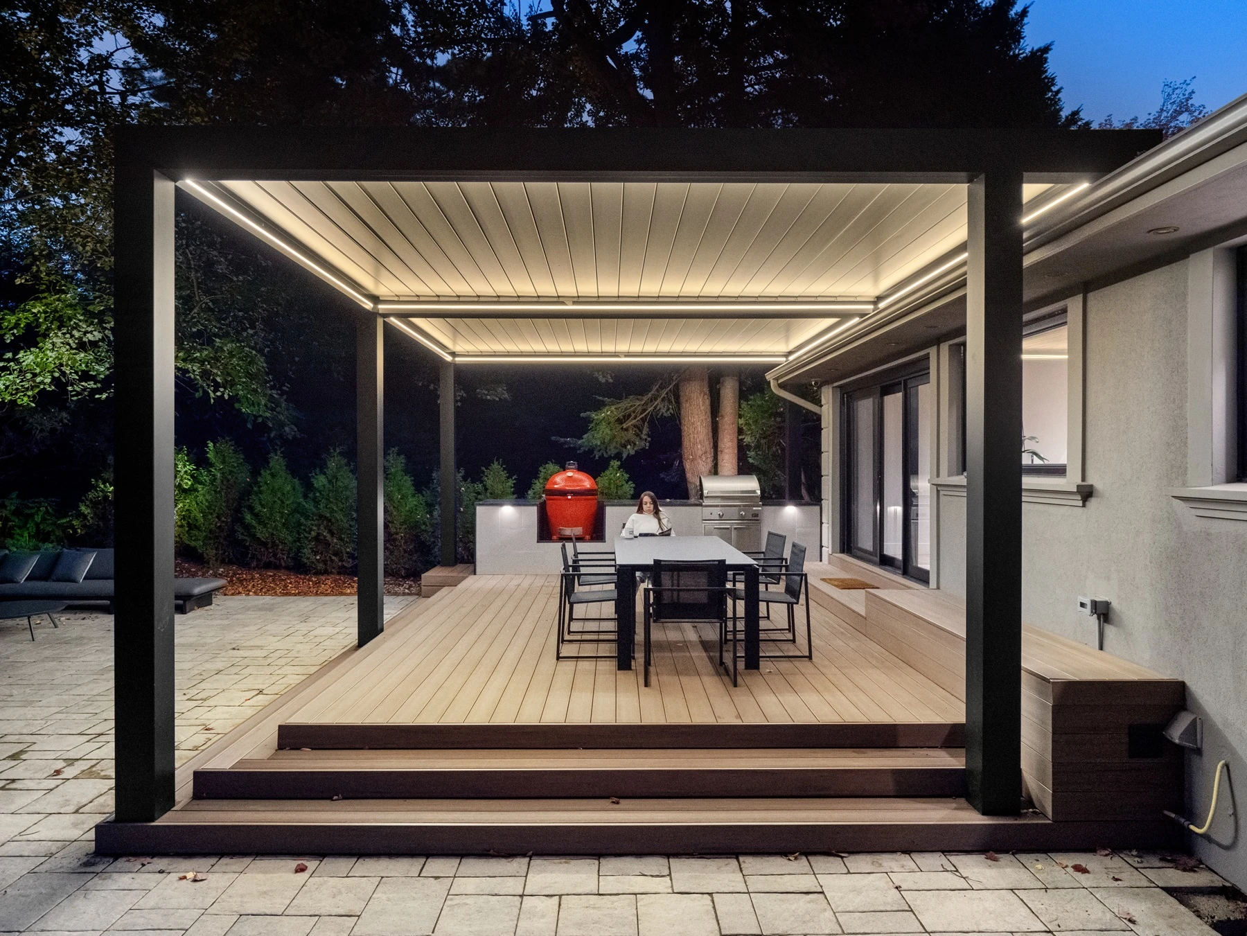 Custom Aluminum Pergola: Tailored for Your Needs